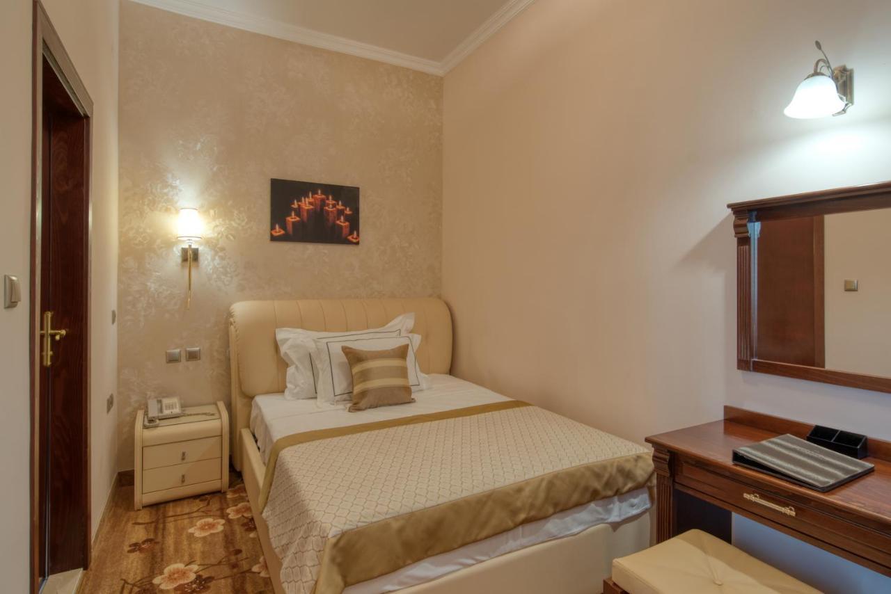 Residence Konstantina Palace Казанлык Экстерьер фото
